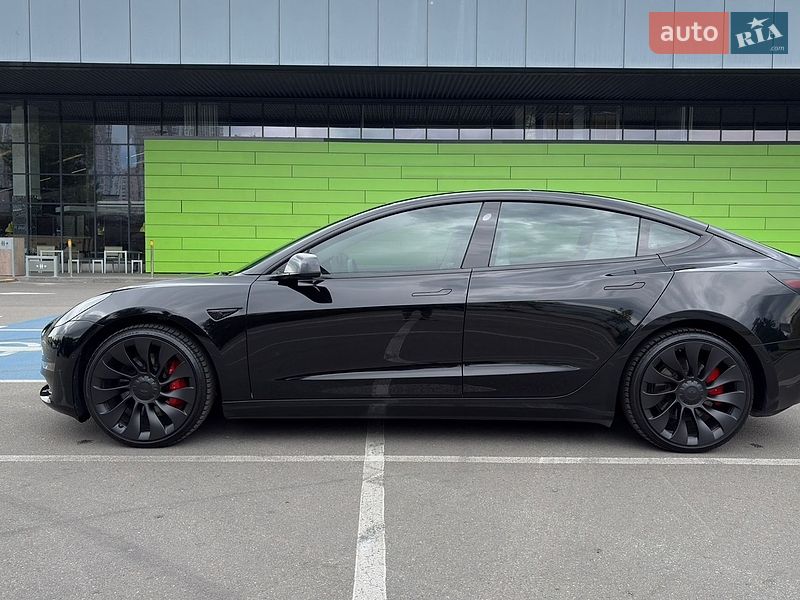 Седан Tesla Model 3 2022 в Киеве фото 5 Седан Tesla Model 3 2022 в Киеве