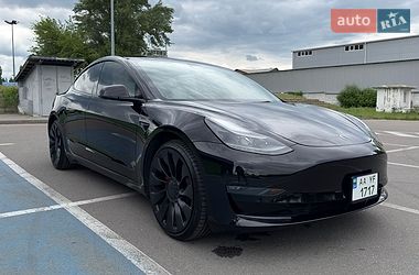 Седан Tesla Model 3 2022 в Киеве