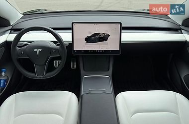Седан Tesla Model 3 2022 в Киеве