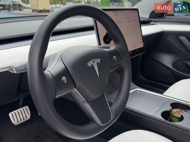 Седан Tesla Model 3 2022 в Киеве фото 19 Седан Tesla Model 3 2022 в Киеве