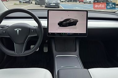 Седан Tesla Model 3 2022 в Киеве