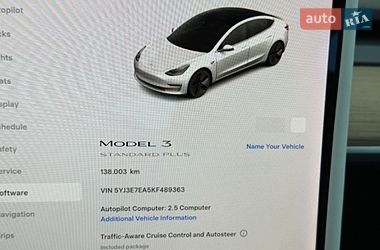 Седан Tesla Model 3 2019 в Ровно