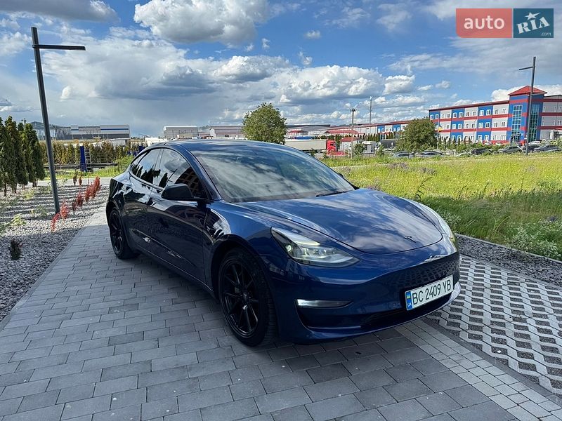Седан Tesla Model 3 2022 в Львове фото 30 Седан Tesla Model 3 2022 в Львове