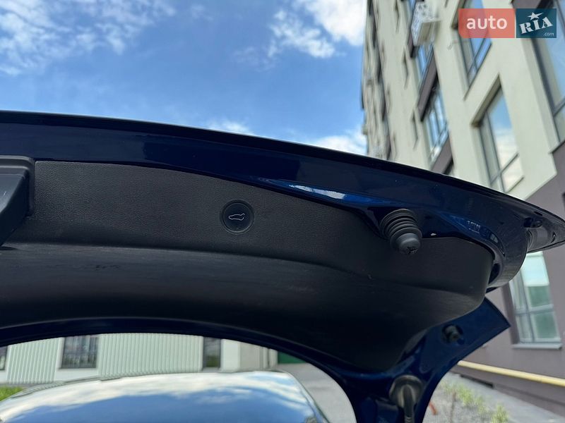 Седан Tesla Model 3 2022 в Львове фото 48 Седан Tesla Model 3 2022 в Львове
