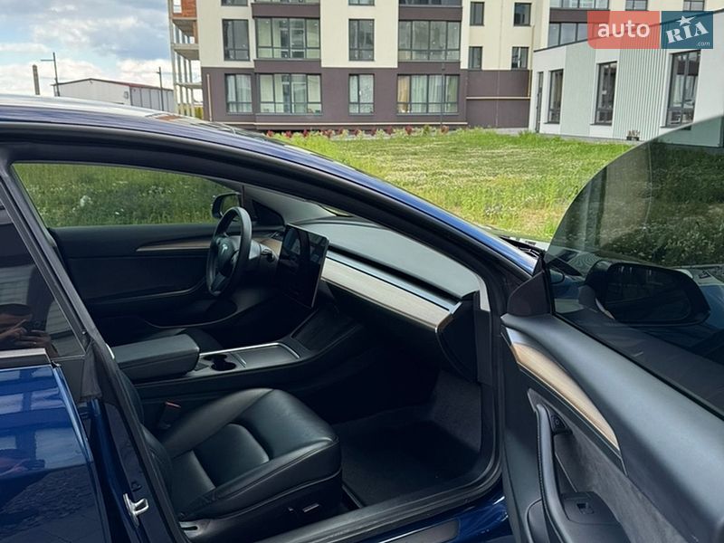 Седан Tesla Model 3 2022 в Львове фото 51 Седан Tesla Model 3 2022 в Львове