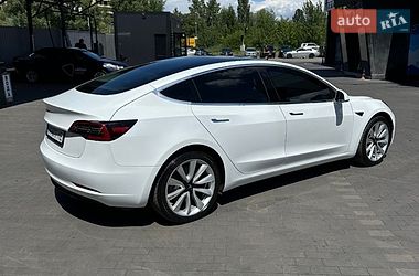 Седан Tesla Model 3 2019 в Києві
