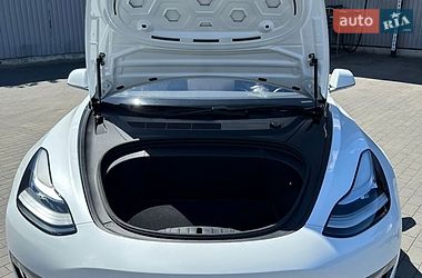 Седан Tesla Model 3 2019 в Києві