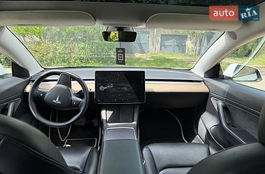 Седан Tesla Model 3 2020 в Одесі