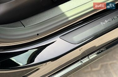 Седан Tesla Model 3 2023 в Ровно