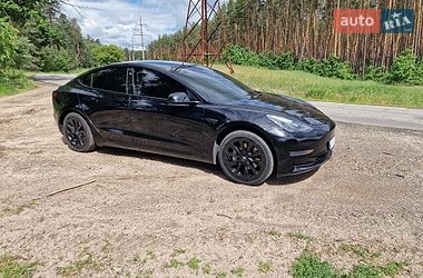 Седан Tesla Model 3 2022 в Черкасах