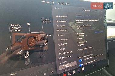 Седан Tesla Model 3 2022 в Черкасах