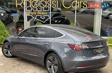 Седан Tesla Model 3 2020 в Одесі