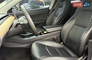 Седан Tesla Model 3 2020 в Одесі
