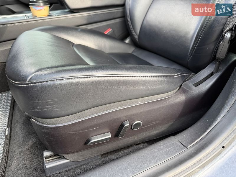 Седан Tesla Model 3 2021 в Киеве