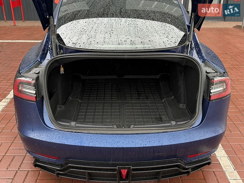 Седан Tesla Model 3 2022 в Києві фото 45 Седан Tesla Model 3 2022 в Києві