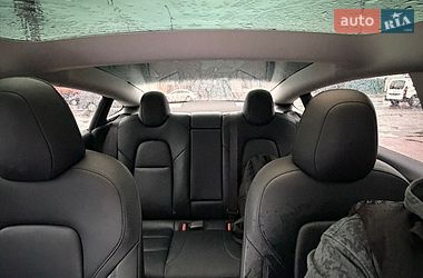 Седан Tesla Model 3 2022 в Чернигове
