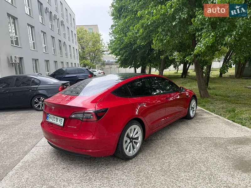 Седан Tesla Model 3 2022 в Одессе