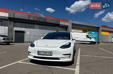 Седан Tesla Model 3 2021 в Львові
