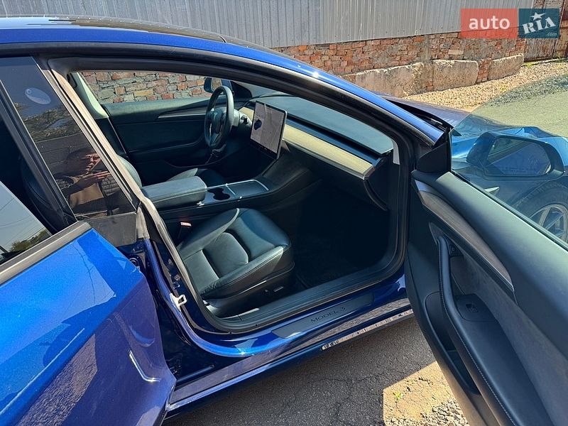 Седан Tesla Model 3 2021 в Одесі