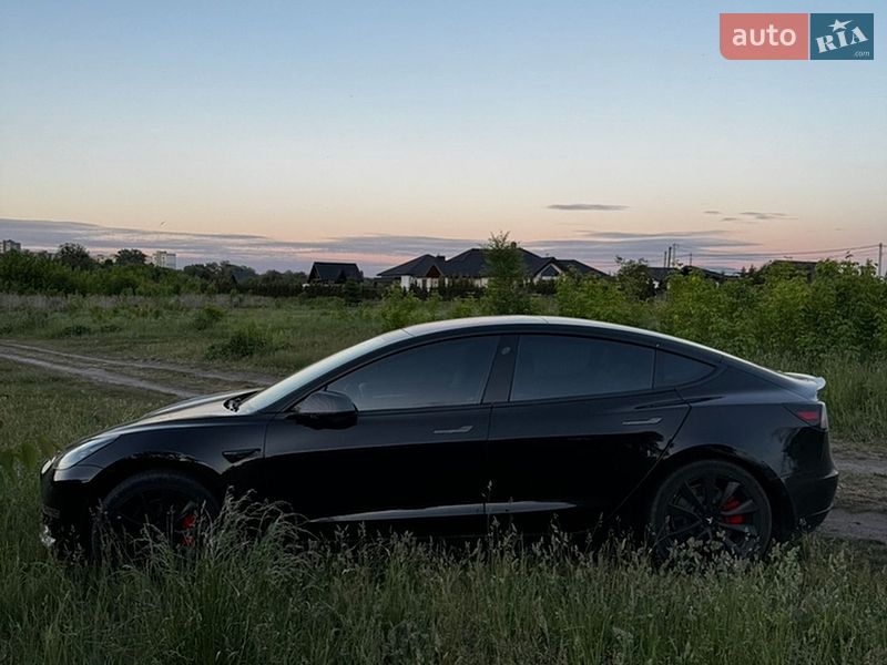Седан Tesla Model 3 2018 в Луцьку