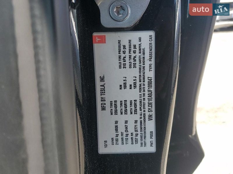 Седан Tesla Model 3 2018 в Луцьку