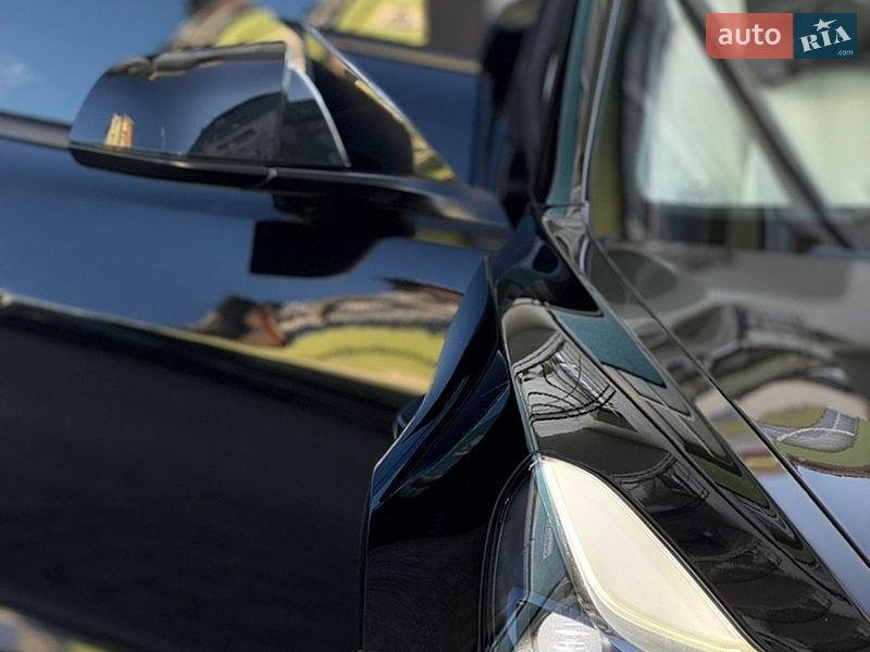Седан Tesla Model 3 2021 в Івано-Франківську