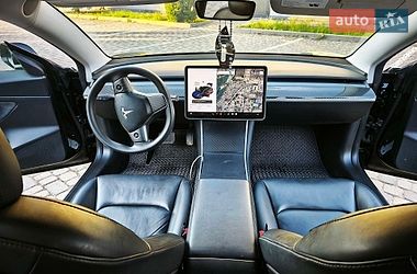 Седан Tesla Model 3 2020 в Ивано-Франковске