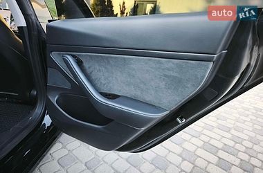 Седан Tesla Model 3 2020 в Ивано-Франковске