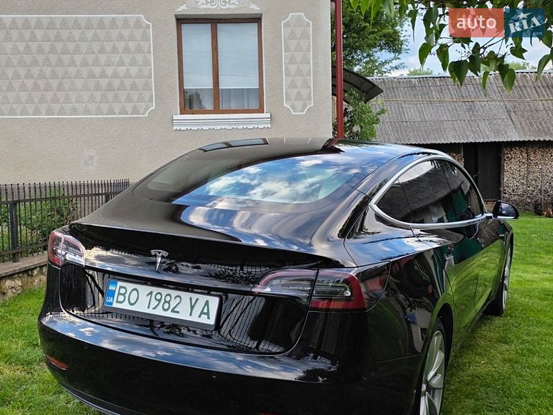 Седан Tesla Model 3 2019 в Тернополі фото 5 Седан Tesla Model 3 2019 в Тернополі