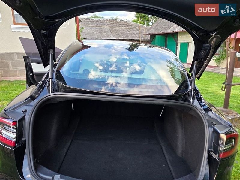 Седан Tesla Model 3 2019 в Тернополі фото 10 Седан Tesla Model 3 2019 в Тернополі