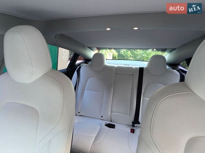 Седан Tesla Model 3 2019 в Тернополі фото 15 Седан Tesla Model 3 2019 в Тернополі