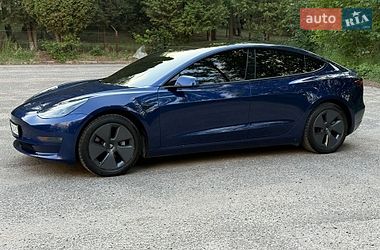 Седан Tesla Model 3 2022 в Львові