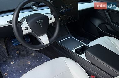Седан Tesla Model 3 2022 в Львові