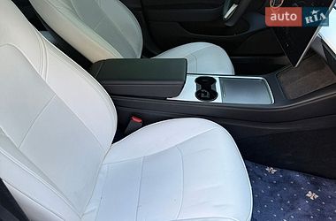 Седан Tesla Model 3 2022 в Львові