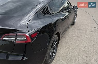Седан Tesla Model 3 2022 в Луцьку