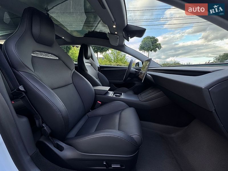Седан Tesla Model 3 2024 в Києві фото 19 Седан Tesla Model 3 2024 в Києві