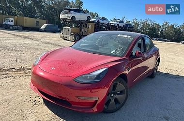 Седан Tesla Model 3 2023 в Черновцах