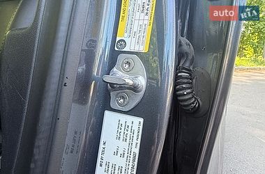 Седан Tesla Model 3 2020 в Києві