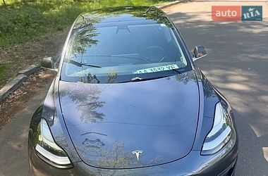 Седан Tesla Model 3 2020 в Києві