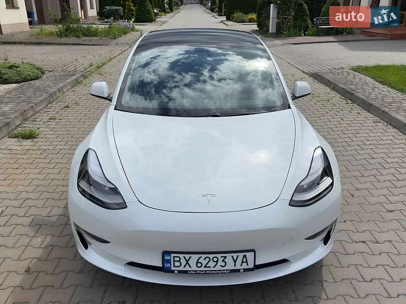 Седан Tesla Model 3 2021 в Хмельницькому