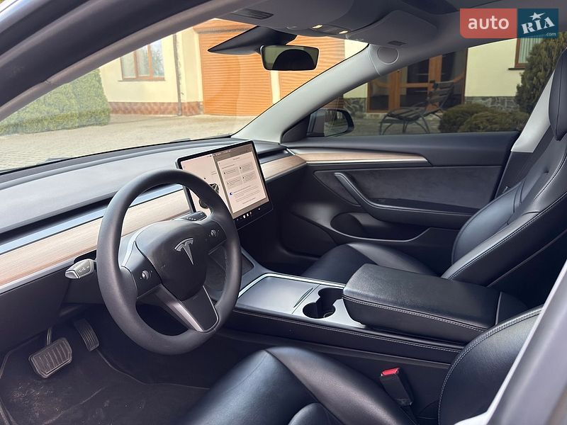 Седан Tesla Model 3 2021 в Хмельницькому фото 13 Седан Tesla Model 3 2021 в Хмельницькому
