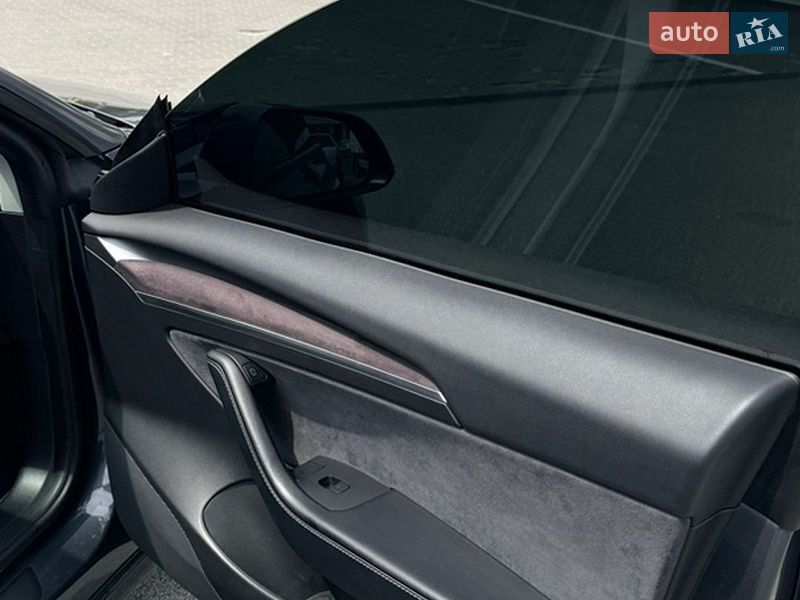 Седан Tesla Model 3 2022 в Дніпрі