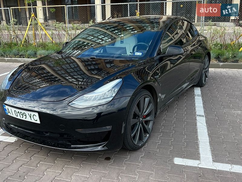 Седан Tesla Model 3 2018 в Киеве