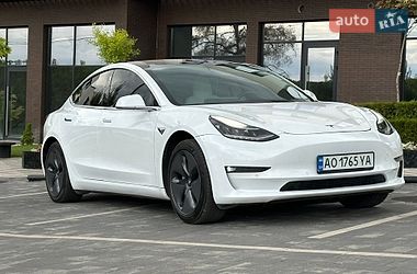 Седан Tesla Model 3 2019 в Ужгороде