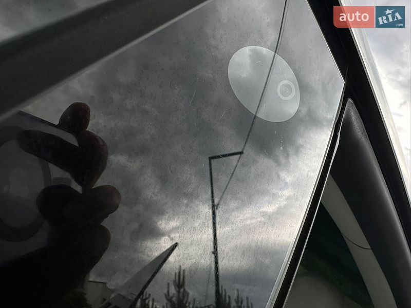 Седан Tesla Model 3 2019 в Ужгороде