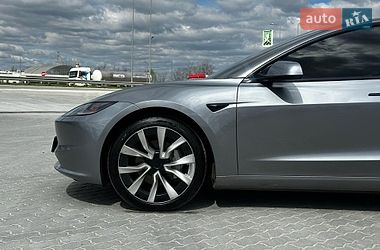 Седан Tesla Model 3 2025 в Львове фото 4 Седан Tesla Model 3 2025 в Львове
