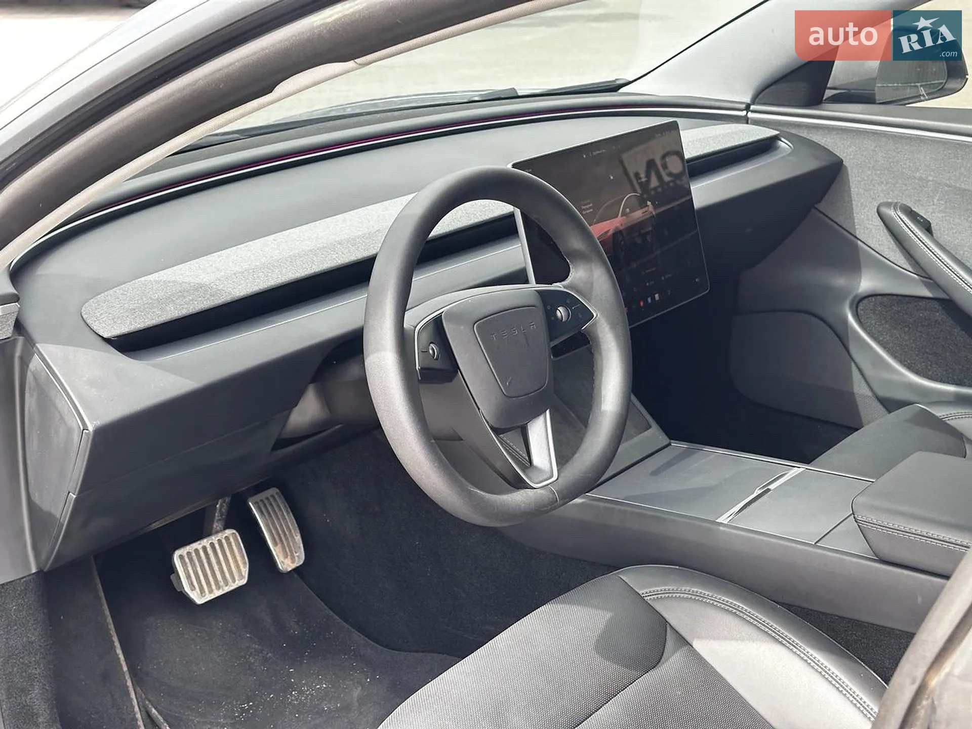 2025 Tesla Model 3 - мініатюра 15