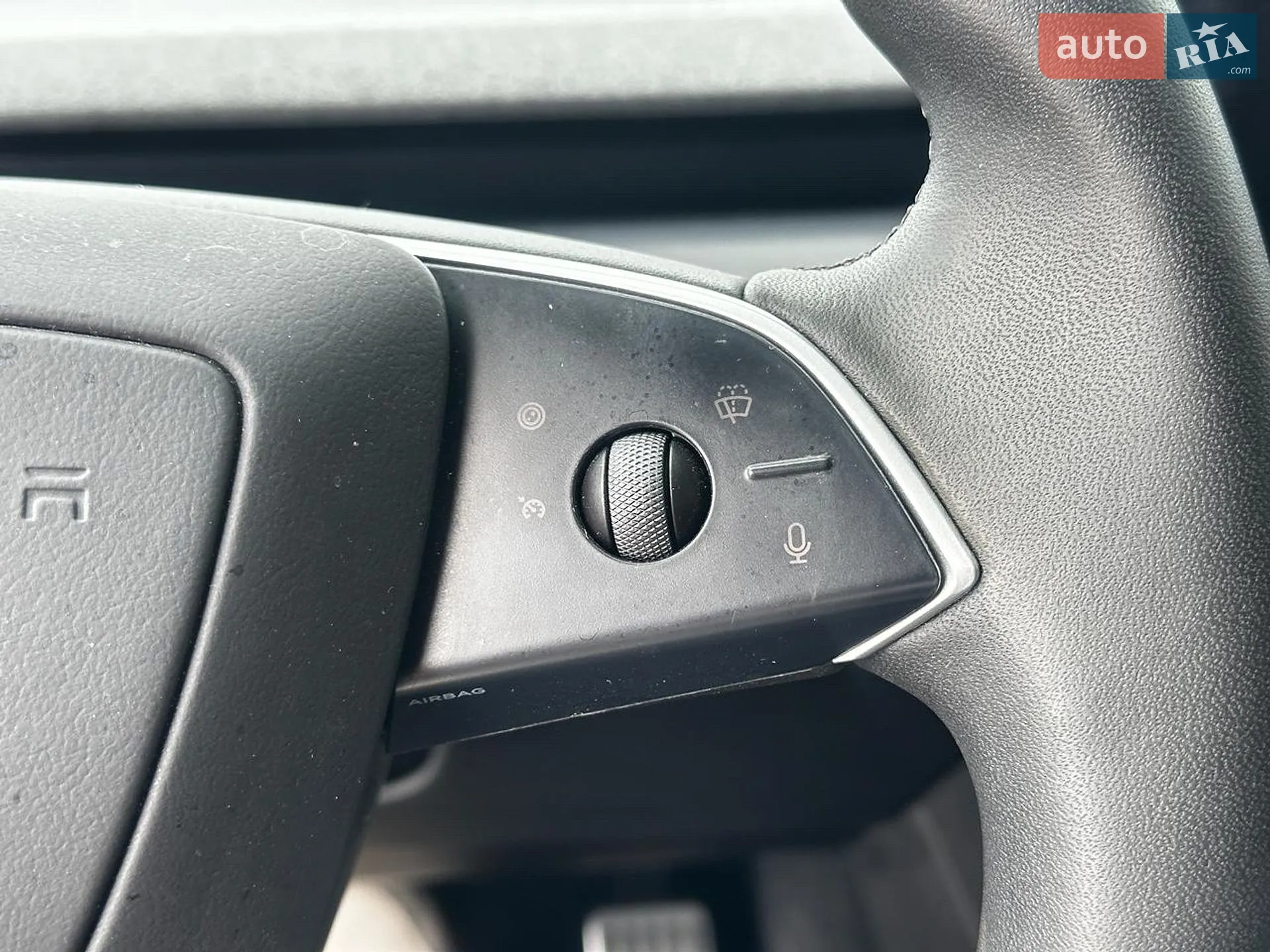 2025 Tesla Model 3 - мініатюра 19