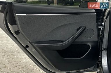 Седан Tesla Model 3 2025 в Львове фото 26 Седан Tesla Model 3 2025 в Львове