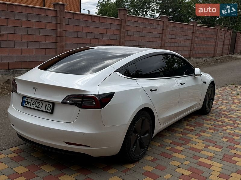 Седан Tesla Model 3 2019 в Одессе